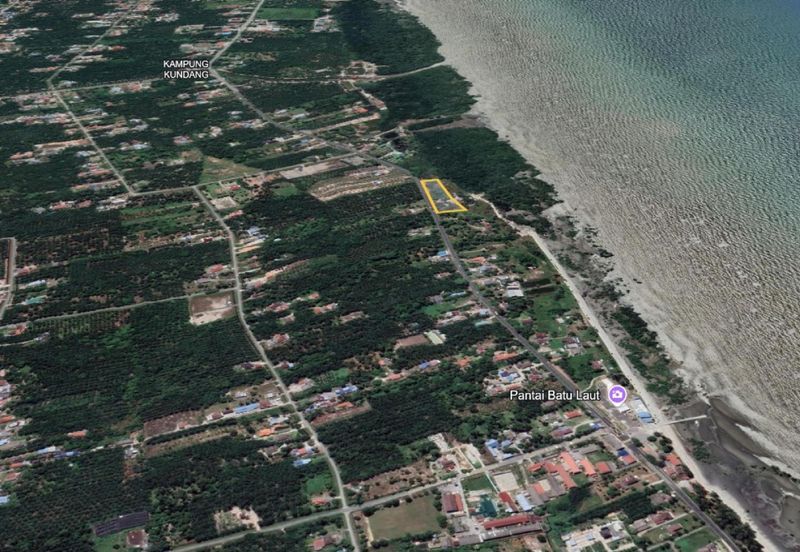 1.9 Ekar Tanah Pertanian Tepi Pantai Batu Laut 