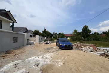 CORNER Tanah Lot Banglo 