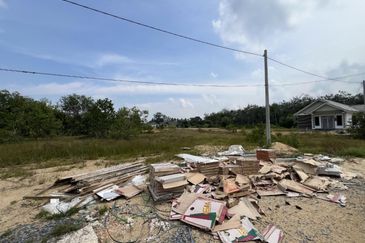 CORNER Tanah Lot Banglo 