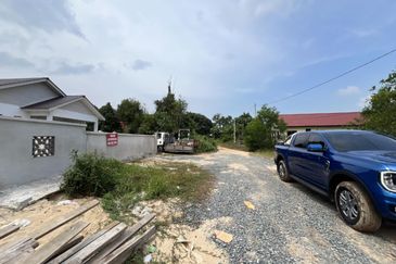 CORNER Tanah Lot Banglo 