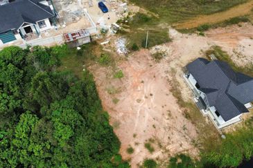 CORNER Tanah Lot Banglo 