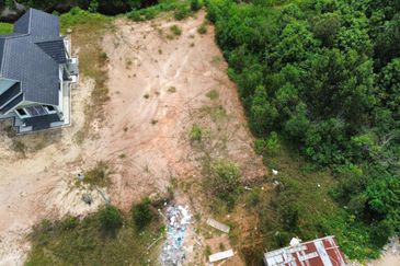 CORNER Tanah Lot Banglo 