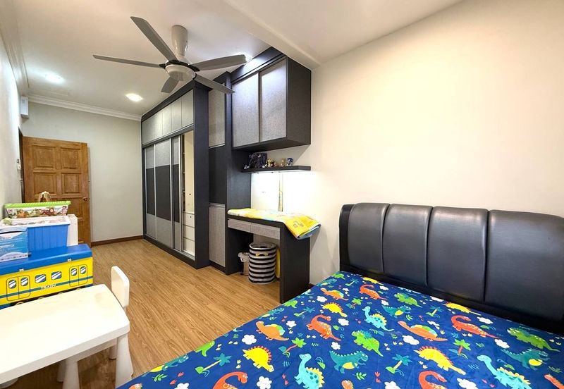 RENOVATED Double Storey Terrace 