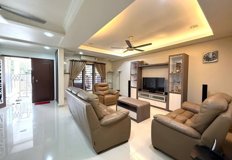 RENOVATED Double Storey Terrace 