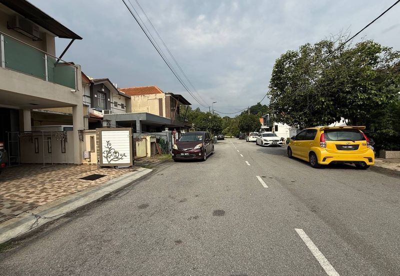 RENOVATED Double Storey Terrace 