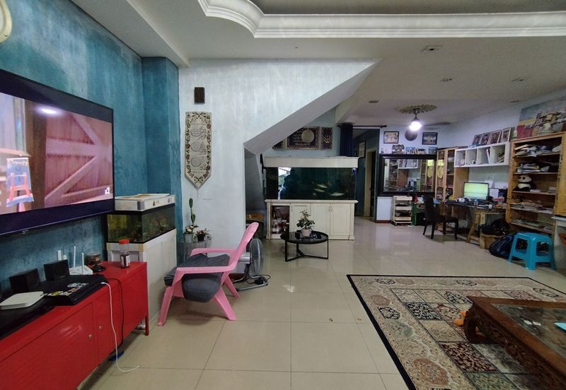 RENOVATED Double Storey Terrace 