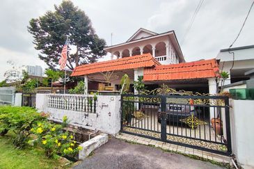 RENOVATED FREEHOLD Double Storey Semi D Taman Setapak Gombak 