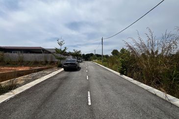 MURAH Tanah Lot Banglo Kg Labu Lanjut Sepang 