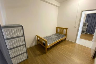 CHEASPEST FULLY FURNISHED Sensory Residence Southville City 