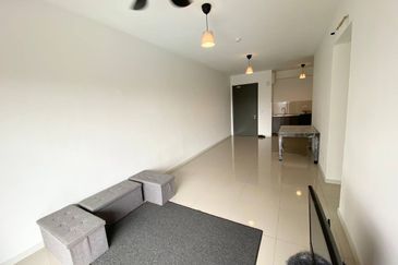 CHEASPEST FULLY FURNISHED Sensory Residence Southville City 