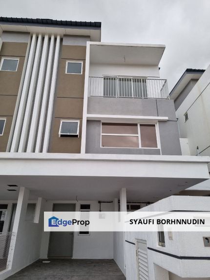 BRAND NEW Double Storey Townhouse Platinum Residence Dengkil, Selangor, Dengkil
