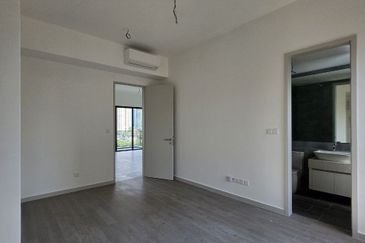 Corner Unit The Alix Residence Dutamas Mont Kiara 