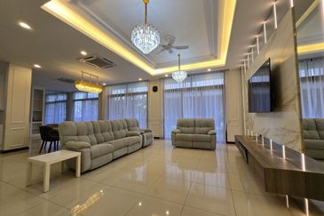 Nice renovated unit Semi D House Grandezza Eco Santuari 