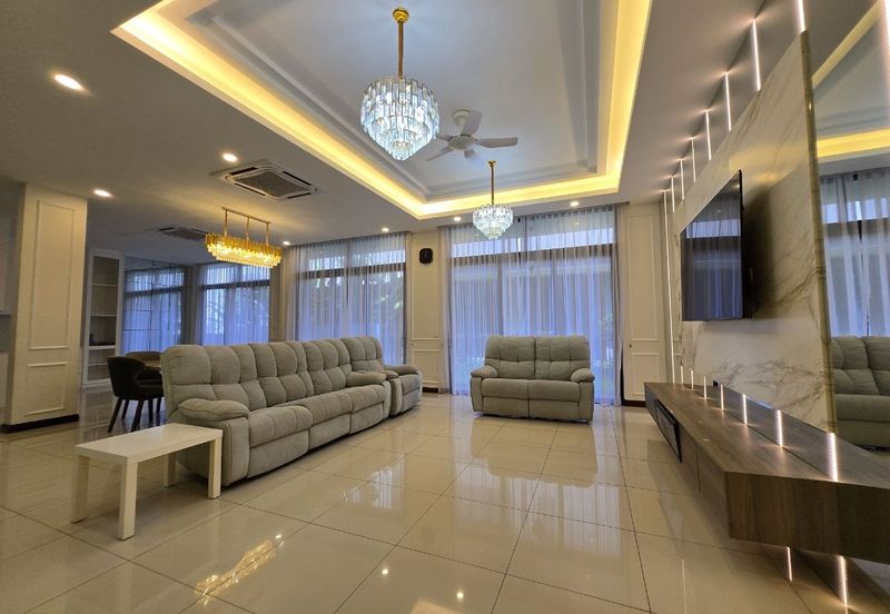 Nice renovated unit Semi D House Grandezza Eco Santuari 