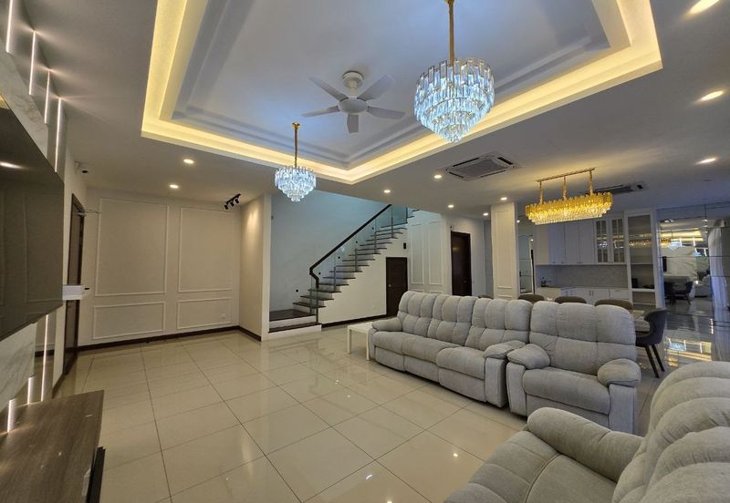 Nice renovated unit Semi D House Grandezza Eco Santuari 