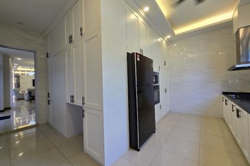 Nice renovated unit Semi D House Grandezza Eco Santuari 