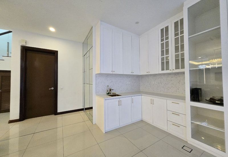 Nice renovated unit Semi D House Grandezza Eco Santuari 