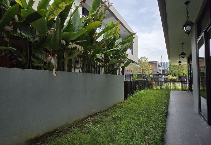 Nice renovated unit Semi D House Grandezza Eco Santuari 