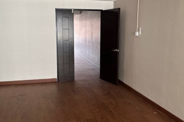 3 Storey Shop Office 