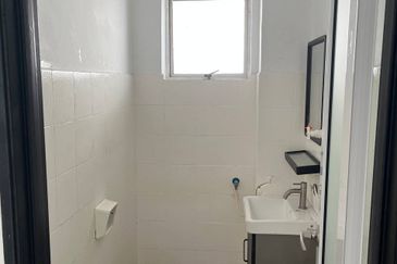 3 Storey Shop Office 