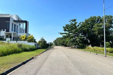 Mansion Plot Perdana Lakeview West Cyberjaya 