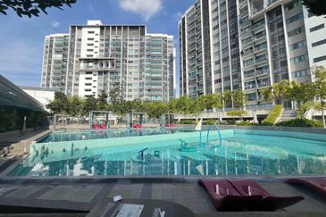 BIG UNIT Skyvilla D’Island Condominium Puchong 