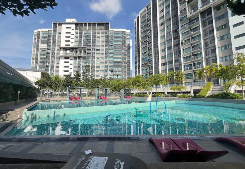 BIG UNIT Skyvilla D’Island Condominium Puchong 