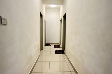 BIG UNIT Skyvilla D’Island Condominium Puchong 