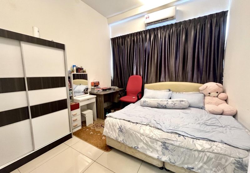 BIG UNIT Skyvilla D’Island Condominium Puchong 