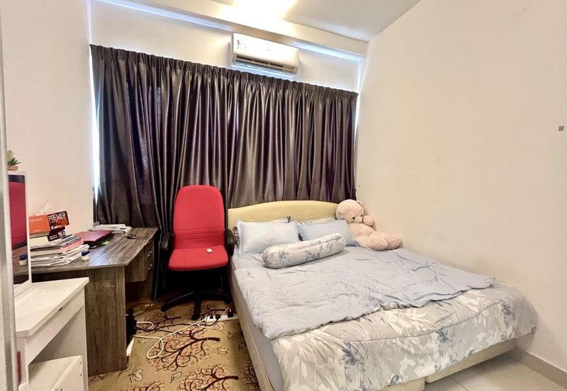 BIG UNIT Skyvilla D’Island Condominium Puchong 