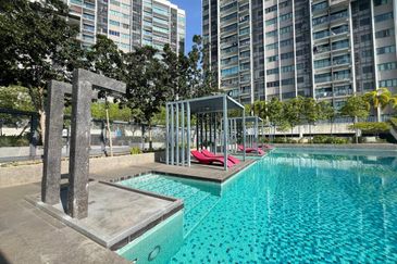 BIG UNIT Skyvilla D’Island Condominium Puchong 