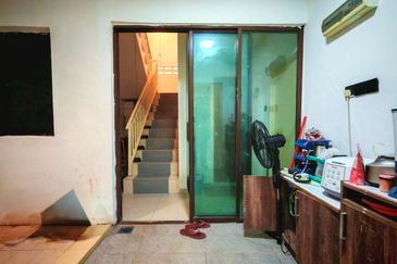 Fully Extended Double Storey Semi D Taman Lestari Perdana Seri Kembangan 