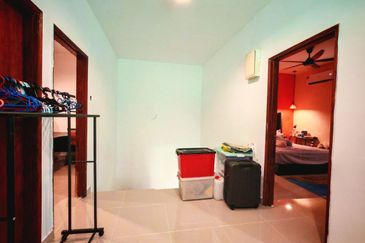 Fully Extended Double Storey Semi D Taman Lestari Perdana Seri Kembangan 