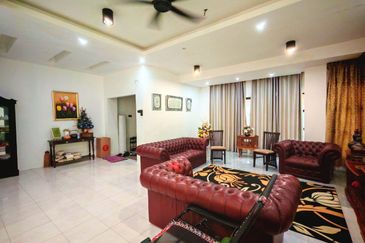Fully Extended Double Storey Semi D Taman Lestari Perdana Seri Kembangan 