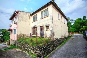 Taman Mawar, Bandar Baru Salak Tinggi