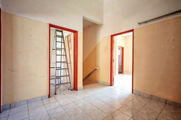 GOOD LOCATION Double Storey Terrace Taman Peak 208 Kajang Utama