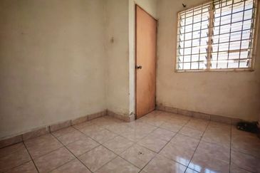 GOOD LOCATION Double Storey Terrace Taman Peak 208 Kajang Utama