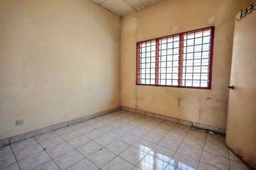 GOOD LOCATION Double Storey Terrace Taman Peak 208 Kajang Utama