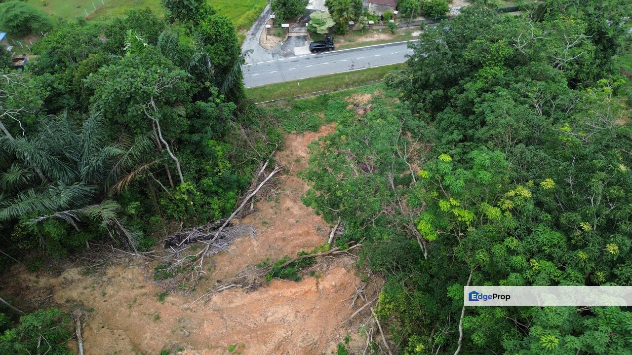1.3 EKAR TANAH PERTANIAN CANTIK Sesapan Batu Kelubi Beranang , Selangor, Beranang