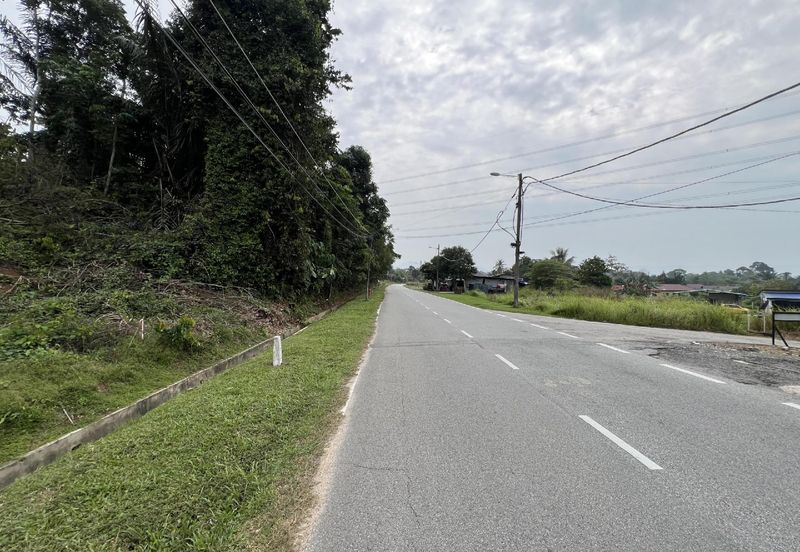 1.3 EKAR TANAH PERTANIAN CANTIK Sesapan Batu Kelubi Beranang 