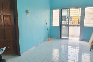 Taman Sri Tanjung (Semenyih) Flat