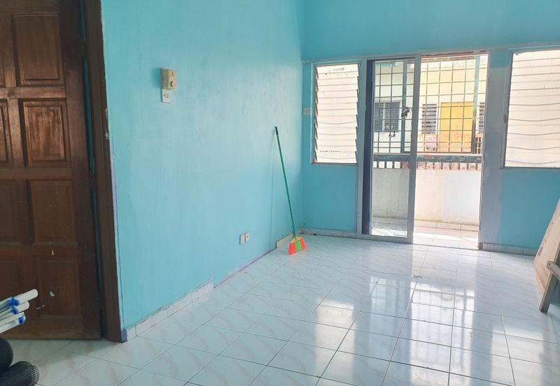 Taman Sri Tanjung (Semenyih) Flat