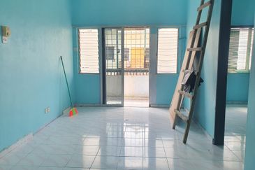 Taman Sri Tanjung (Semenyih) Flat