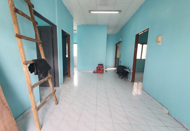 Taman Sri Tanjung (Semenyih) Flat