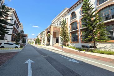 Isle of Kamares, Setia Eco Glades