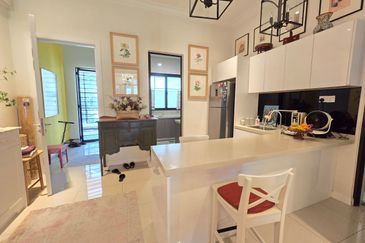 Isle of Kamares, Setia Eco Glades