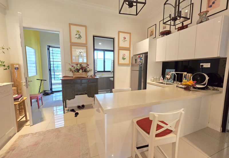 Isle of Kamares, Setia Eco Glades