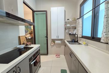 Isle of Kamares, Setia Eco Glades