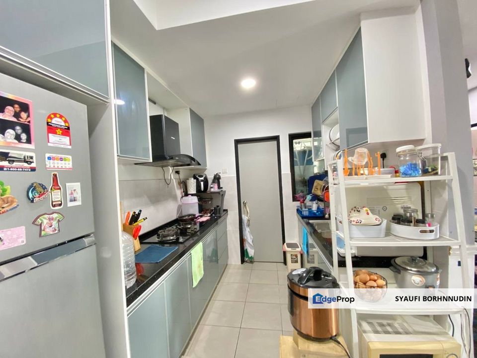 SEMI FURNISHED Residensi Aman Condominium Bandar Teknologi Kajang , Selangor, Kajang