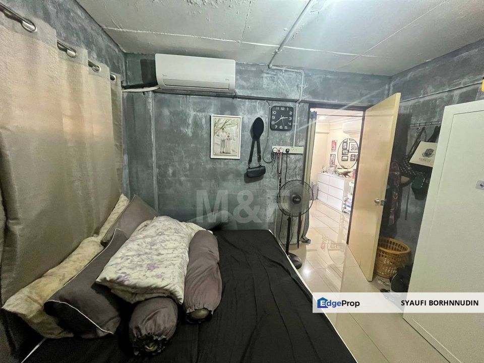 Near LRT Flat Sri Kota Bandar Tun Razak , Kuala Lumpur, Bandar Tun Razak